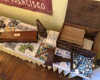Tintometer and very early stereoscope with dozens of cards, large collection