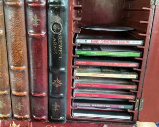 Cd holder