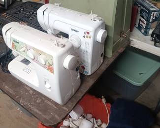 Sewing machine 