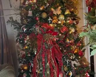 9 Tall Pre Lit Flat Tree with OrnamentsDecor Tree Skirt