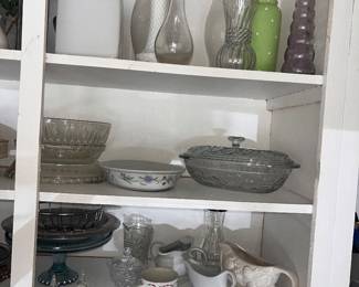 Miscellaneous serving dishes and home decor