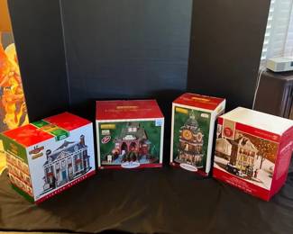 LeMax Lighted Houses