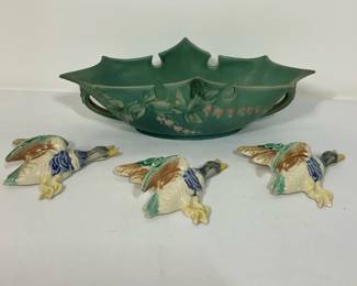 Roseville USA Pottery Green Bleeding Heart Console Bowl with Three Ceramic Ducks