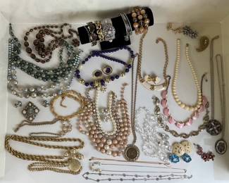 Fashion Necklaces, Bracelets, Brooches and Earrings