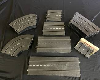 Markin Sprint Slot Car 25 Piece 124 Scale Track