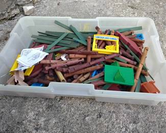 Lincoln Logs