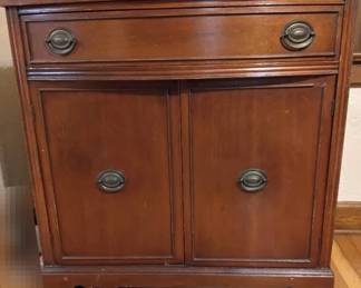 Mahogany Bowfront Cabinet