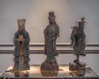 ANTIQUE CHINESE HUGE LACQUERED WOOD FIGURES GUANYIN, SHOUXING, AND COURT OFFICIAL MONUMENTAL 41 INCH