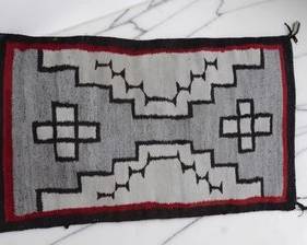 VINTAGE NAVAJO GEOMETRIC HANDWOVEN WOOL RUG