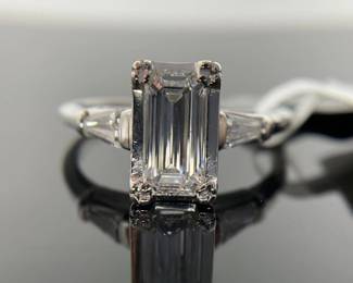 White gold diamond ring