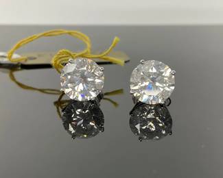 White gold diamond earrings