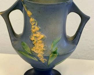 Vintage Roseville Pottery Foxglove Blue DoubleHandled Vase 1616