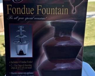New In Box Chocolate Fondue Fountain