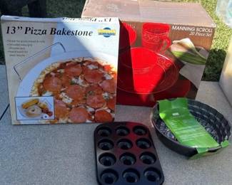 Kitchen Bakeware Collection 20Piece Manning Scroll Dinnerware Set, 13 Pizza Stone Baking Pan