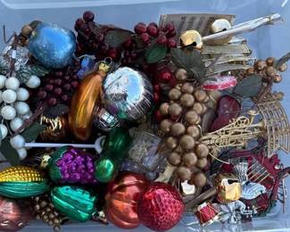 Christmas Tree Ornaments Lot Gold And Bronze