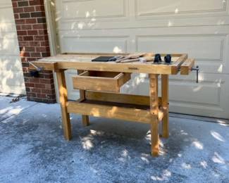 WhiteGate Wooden Workbench W Integrated Vises