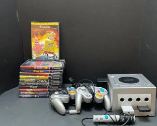 Nintendo GameCube Game System W Controllers and Games