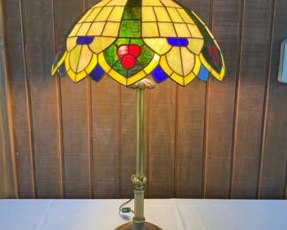 Vintage Leaded Glass Tiffany Style Table Lamp
