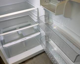 spotless. great fridge deal!!