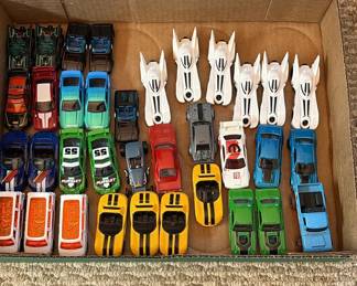 Lot 59: Die Cast Toy Cars and Vehicles