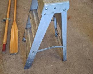 Lot 80: Louisville Aluminum Step Ladder