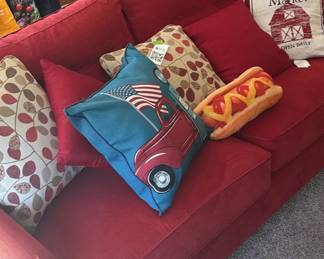 Lot 134: Assorted Decorative Throw Pillows