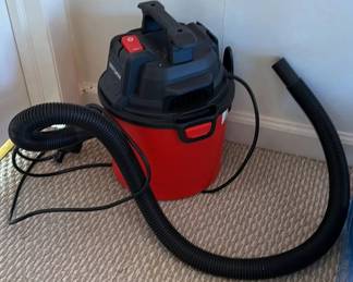 Lot 17: Craftsman 2.5 Gallon Wet/Dry Vacuum