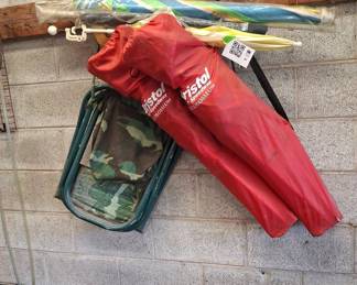 Lot 89: Folding Camping Chairs and Beach Umbrella