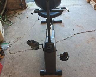 Lot 84: Diamondback 800R Recumbent Exercise Bike