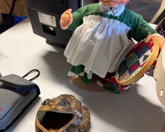 Costumed doll and character stein lids