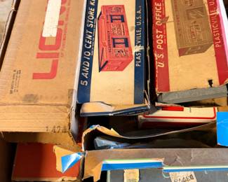 Vintage advertising boxes and shipping cartons