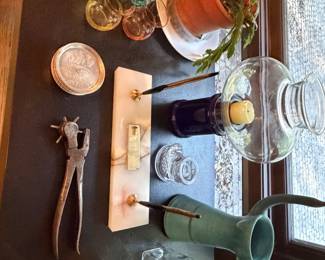 Oil lamps, pottery pitcher and small collectibles