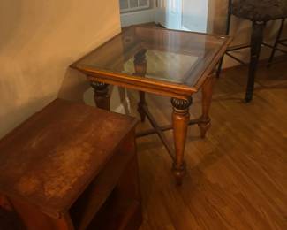 Night stand and end table