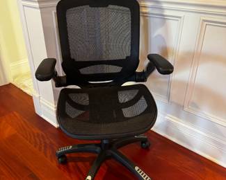 Black Mesh Office Chair with Headrest