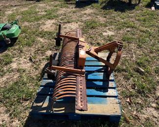 YORK 3PT ROCK RAKE