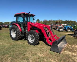  MAHINDRA MPOWER 85P 4X4 CAB TRACTOR WITH LOADER
