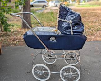 Victorian doll baby carriage