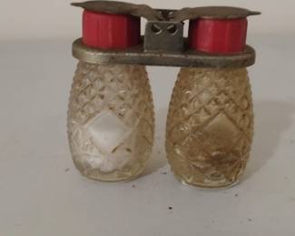 Vintage ss Twinette Travel Salt and Pepper Shaker Set