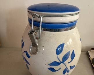 Vintage Inspirado IDC Stonelite Blue Leaf Canister second image