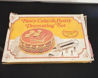 Ateco Fancy Cake Pastry Decorating Set