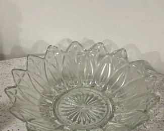 Federal Glass Petal Pattern Clear Bowl
