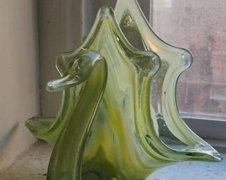 Vintage Sooner Art Glass Swan Bowl