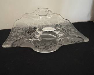 Cambridge Glass Wildflower Etched TwoHandled Bon Bon Dish third image