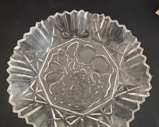 Vintage Federal Glass Pioneer Fruit Pattern Ruffled Bowl