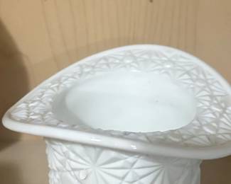 Imperial Glass Daisy and Button Top Hat second image