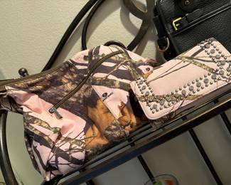 Mossy oak purse and wallet