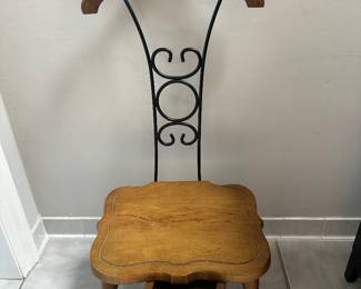 Vintage Gentlemen’s Valet Chair/Clothes Butler $125