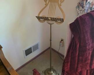 Lakewood Estate Sale~ Furniture, Collectibles, Holiday, Clothing, China, Jewelry and More, photo 6 of 40