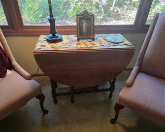 Lakewood Estate Sale~ Furniture, Collectibles, Holiday, Clothing, China, Jewelry and More, photo 3 of 40