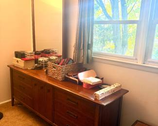 Lane Dresser Chest of Drawers